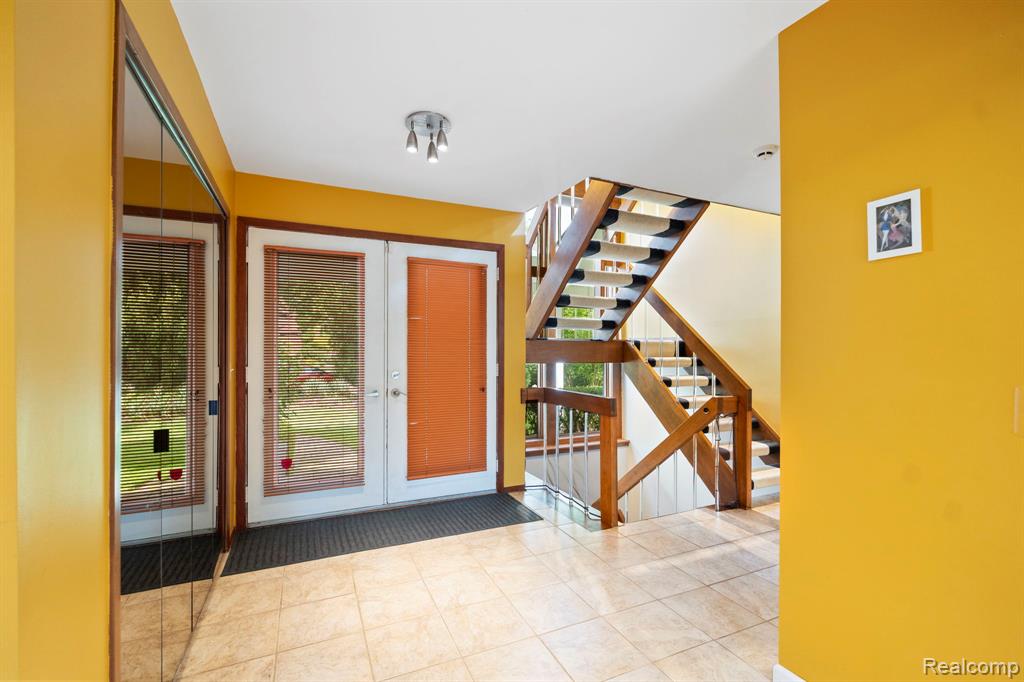 4540 Rolling Pine Court, West Bloomfield, MI 48323 — Photo 4
