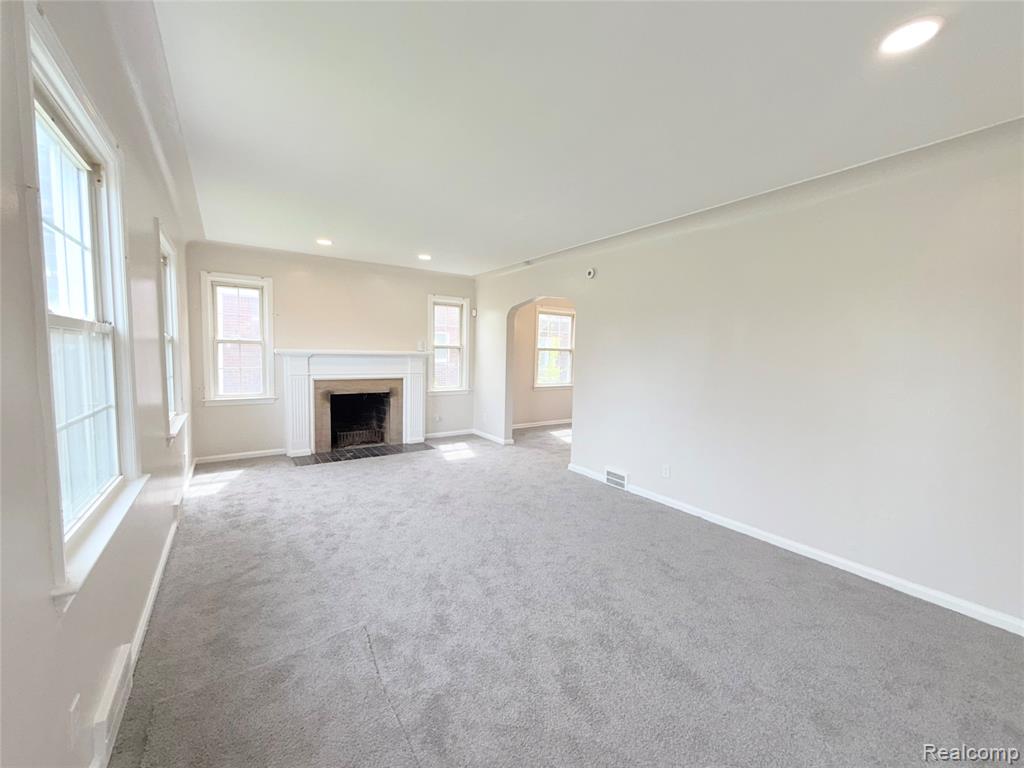 11375 Roxbury Street, Detroit, MI 48224 — Photo 2