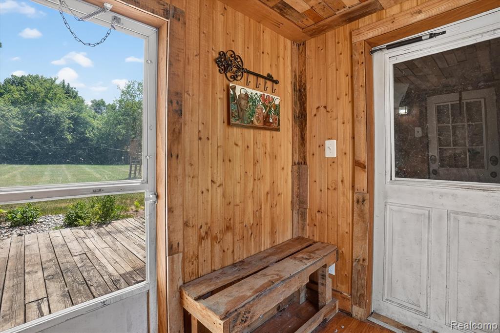 508 Deland Road, Flushing, MI 48433 — Photo 25