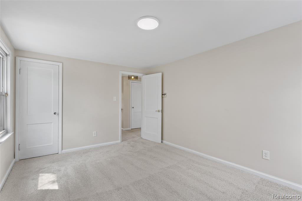 8604 Meyers Road, Detroit, MI 48228 — Photo 30