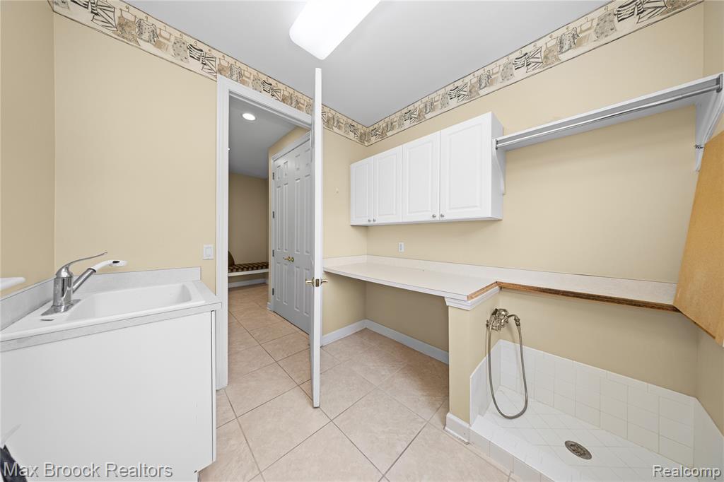 5149 Parkgate Drive, Commerce Twp, MI 48382 — Photo 28