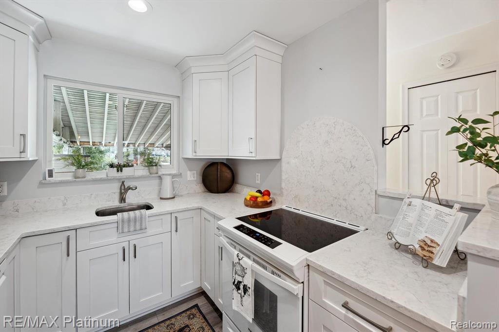 5992 Alan Drive, 22, Brighton, MI 48116 — Photo 9