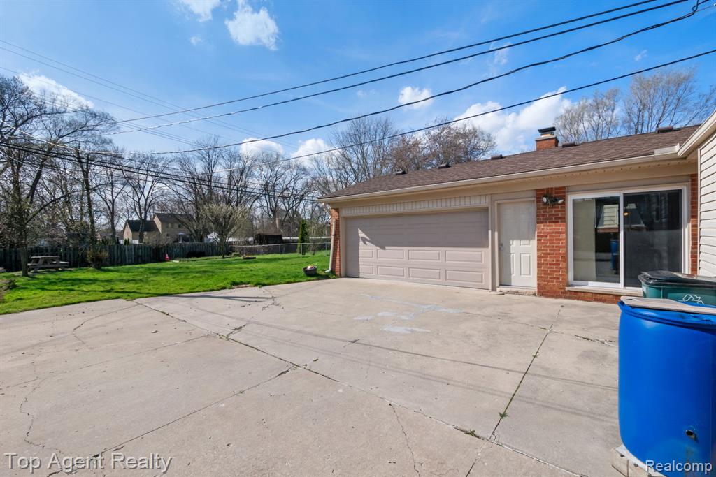 1973 Alexander Drive, Troy, MI 48083 — Photo 6