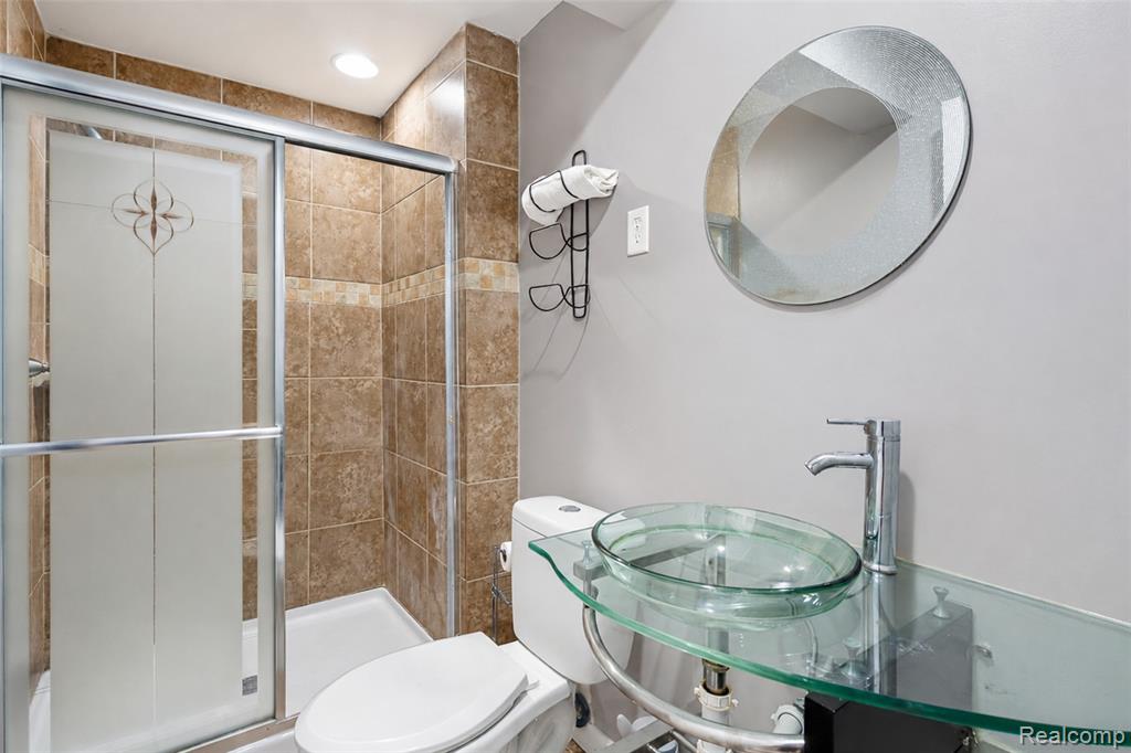 45149 Bartlett Drive, Novi, MI — Photo 44