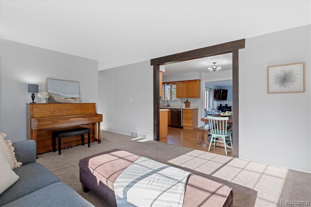 81 DAYTON Street, Oxford, MI 48371 — Photo 11
