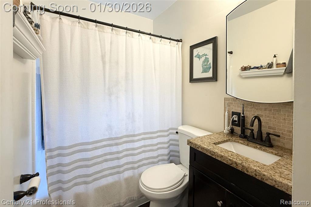 900 N Rembrandt Avenue, Royal Oak, MI 48067 — Photo 17