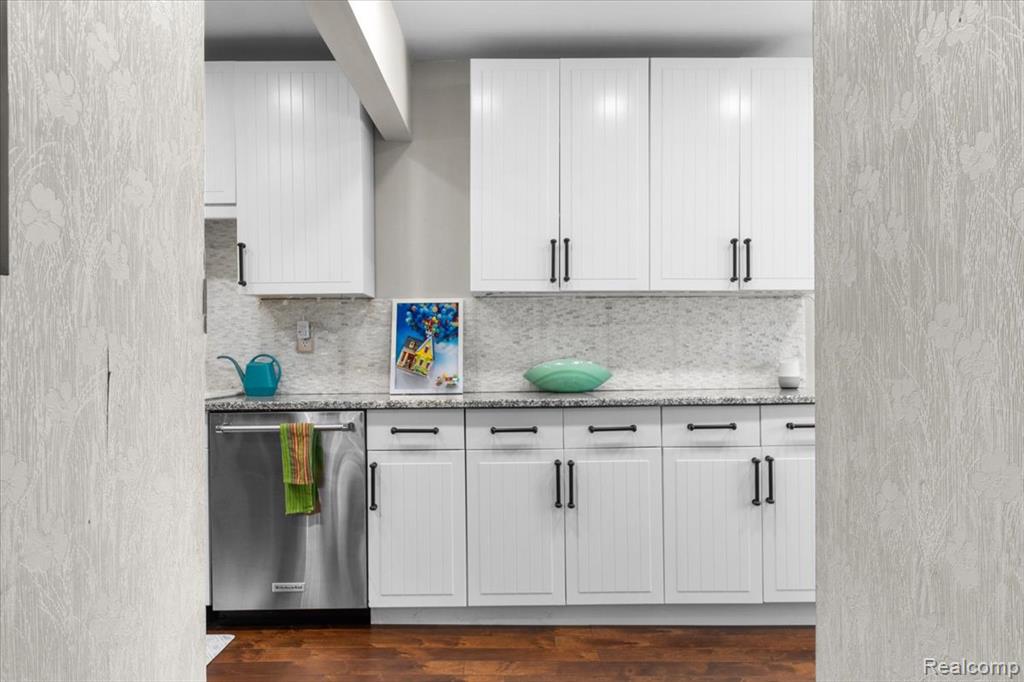 21301 E Glen Haven Circle, Northville, MI, 48167