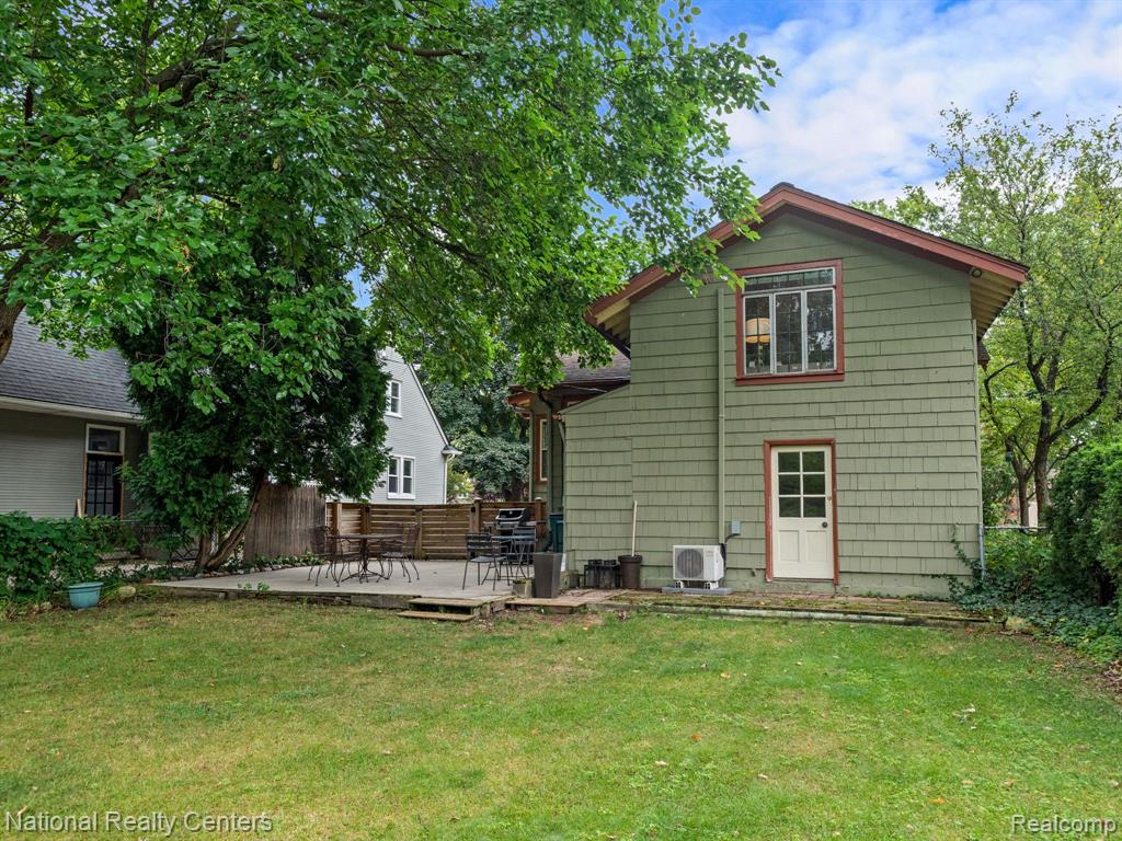 44 DEVONSHIRE Road, Pleasant Ridge, MI — Photo 22