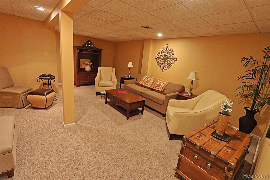 22249 RIVER PINES Drive, Farmington Hills, MI 48335 — Photo 20