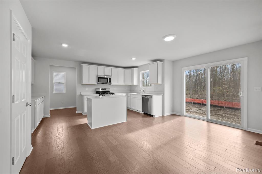4286 Oak Street, Grand Blanc, MI 48439 — Photo 5