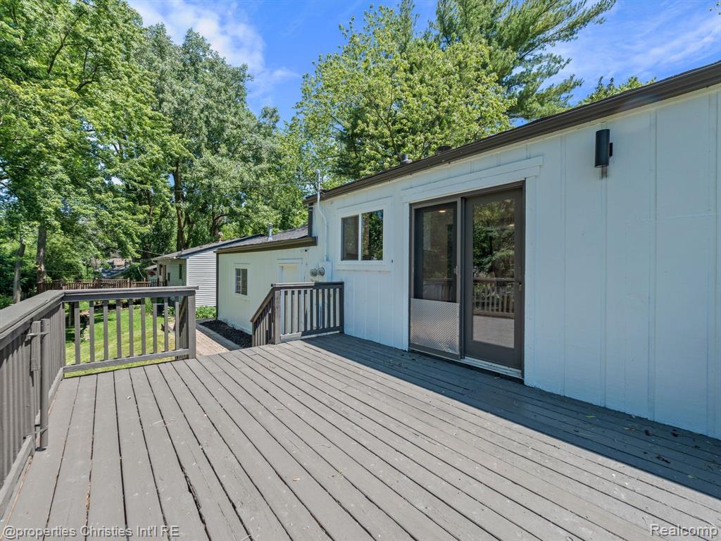 4370 FORBUSH Avenue, West Bloomfield, MI 48323 — Photo 19