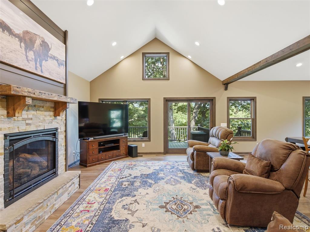 7055 Randall Drive, Fenton, MI 48430 — Photo 4