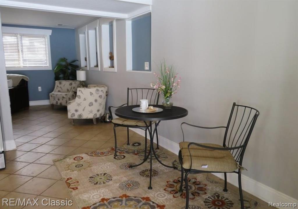 1508 LAKEVIEW Drive, Wolverine Lake, MI 48390 — Photo 11
