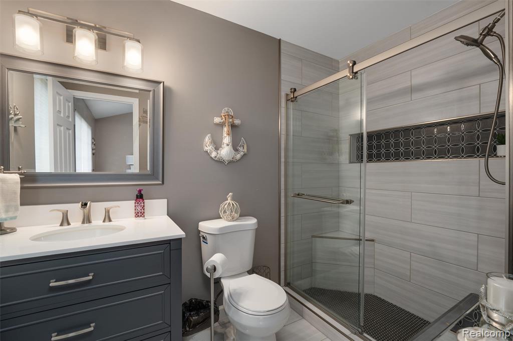 53118 Celtic Drive, Utica, MI 48315 — Photo 32