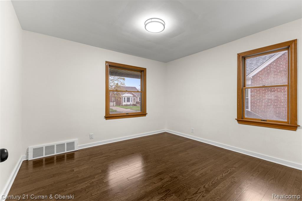 6593 King Avenue, Allen Park, MI 48101 — Photo 11