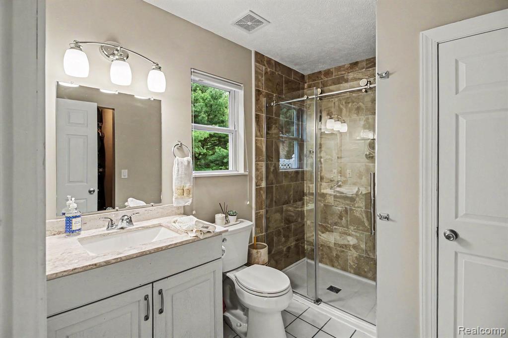 5183 Owosso Road, Fowlerville, MI 48836 — Photo 12