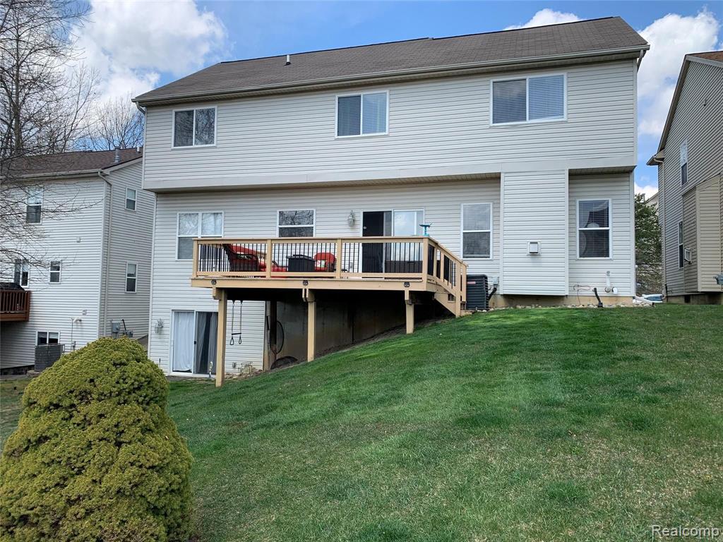 815 CALGARY Street, Auburn Hills, MI 48326 — Photo 41