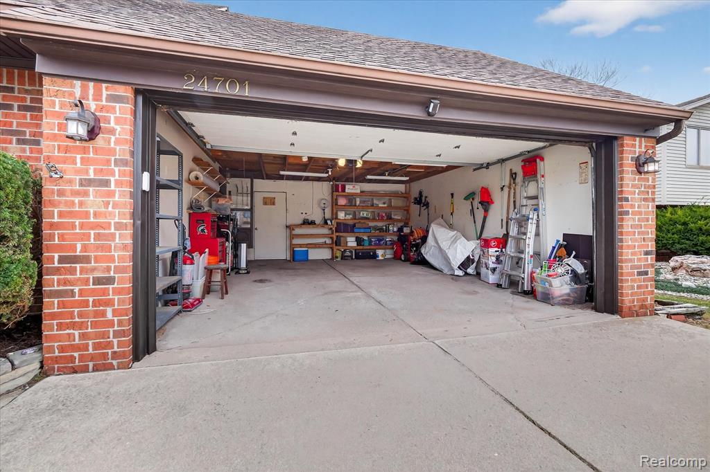 24701 Pamela Street, Flat Rock, MI 48134 — Photo 40