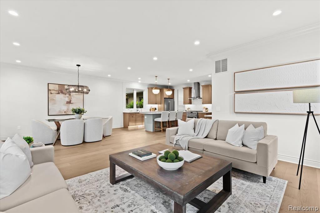 624 S Vermont Avenue, Royal Oak, MI 48067 — Photo 10