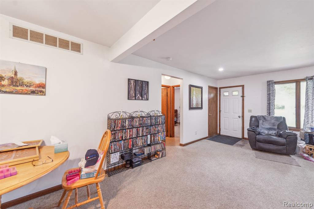 1030 S Lincoln Road, Mount Pleasant, MI 48858 — Photo 2