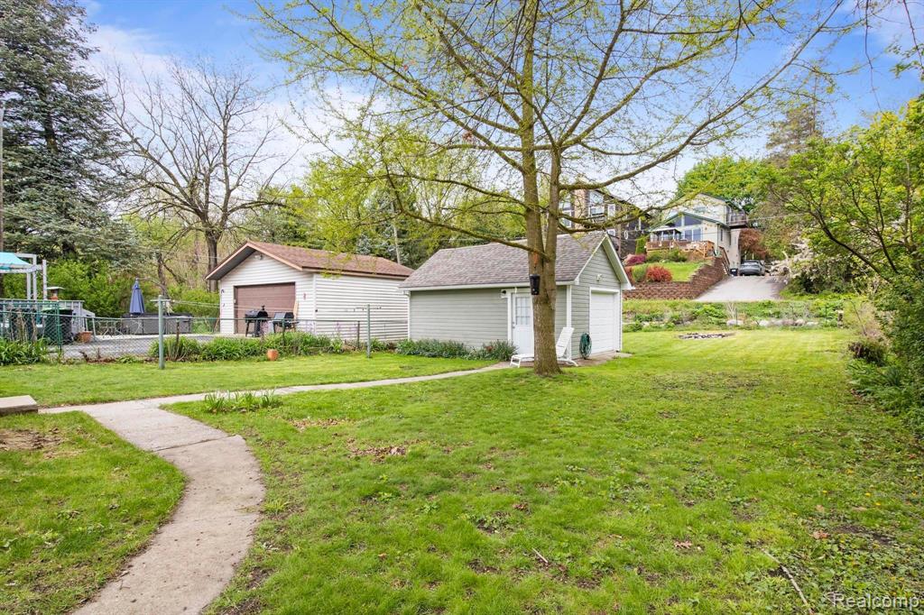 10281 GROVE Drive, Whitmore Lake, MI 48189 — Photo 5