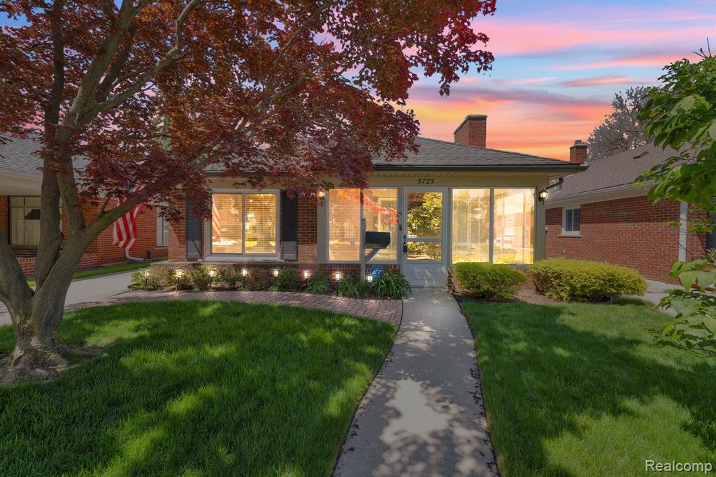 5725 Burger Street, Dearborn Heights, MI 48127 — Photo 39