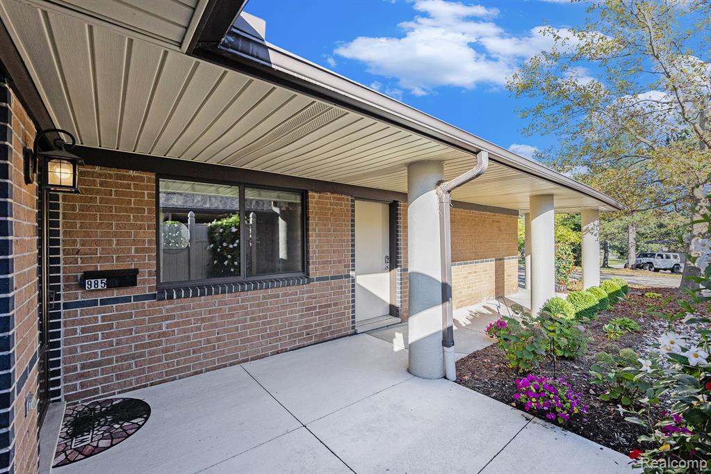 985 Wexford Way, Rochester Hills, MI 48307 — Photo 3