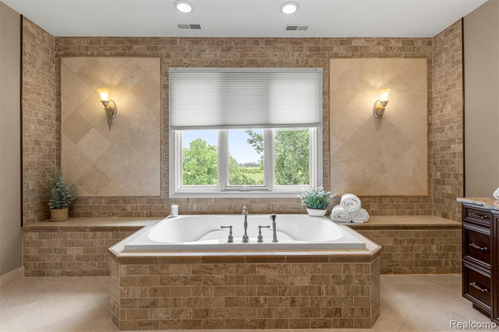 49277 Chianti Drive, Northville, MI 48167 — Photo 51