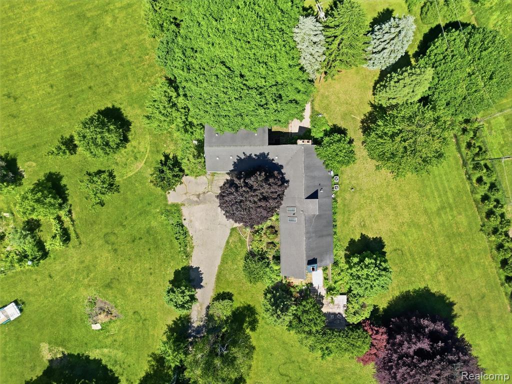 4554 Mystic Hills Circle, Milford, MI 48380 — Photo 63