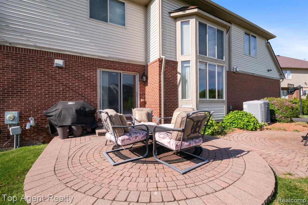 48869 Woodson Way, Canton, MI 48187 — Photo 37