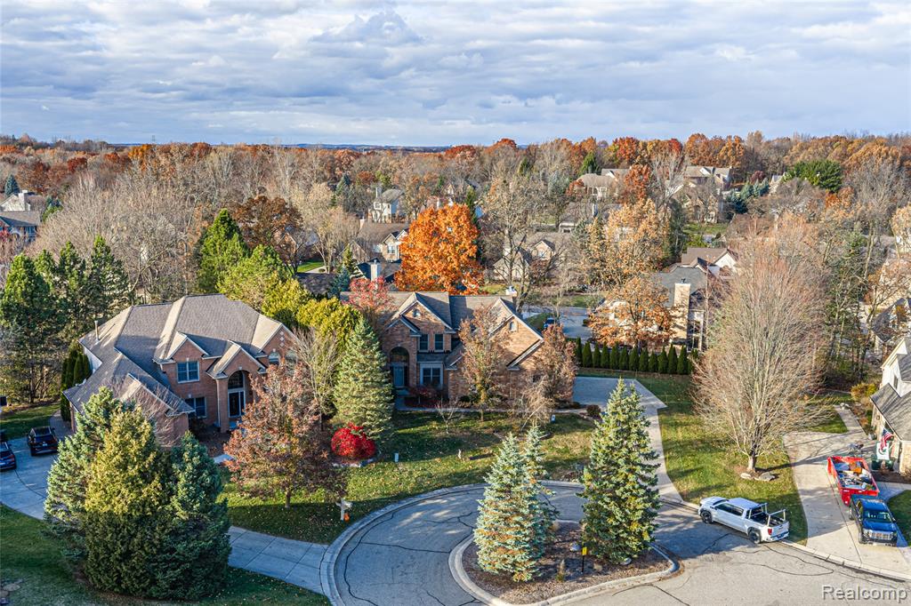 3904 KAELEAF Road, Lake Orion, MI — Photo 2