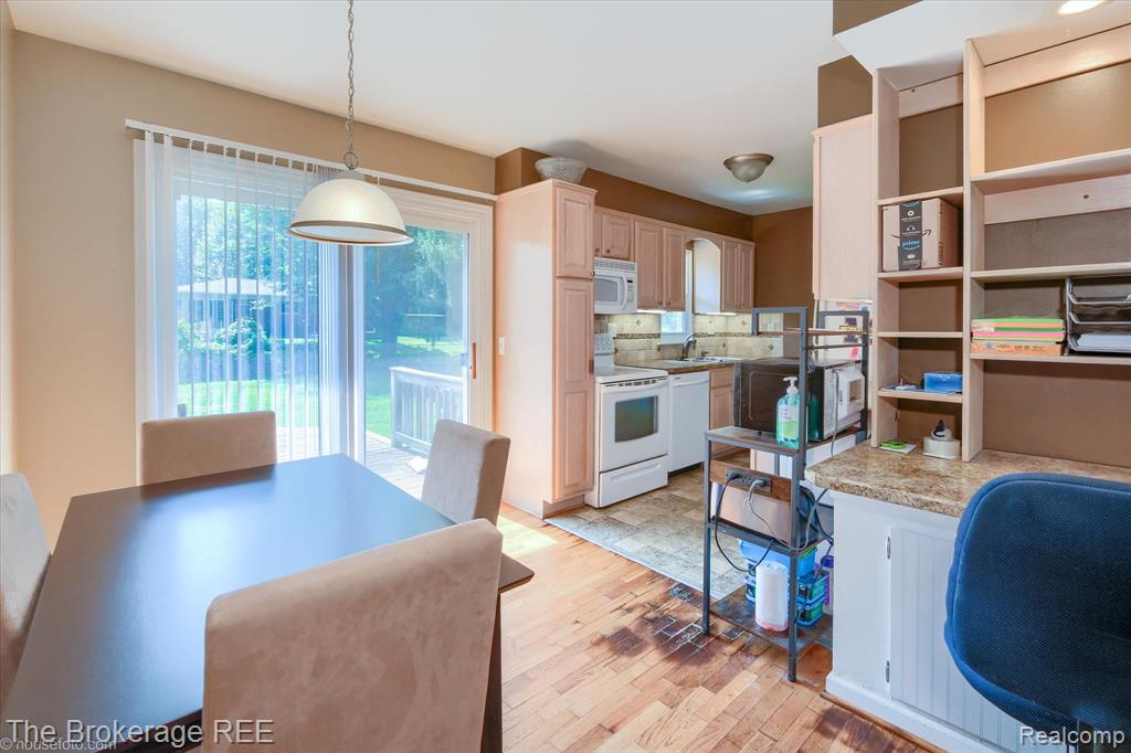 744 W Chelsea Circle, Davison, MI 48423 — Photo 11