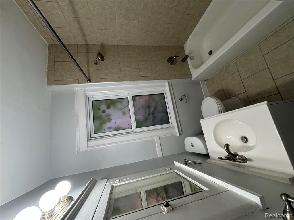864 Nottingham Road, Grosse Pointe Park, MI 48230 — Photo 11