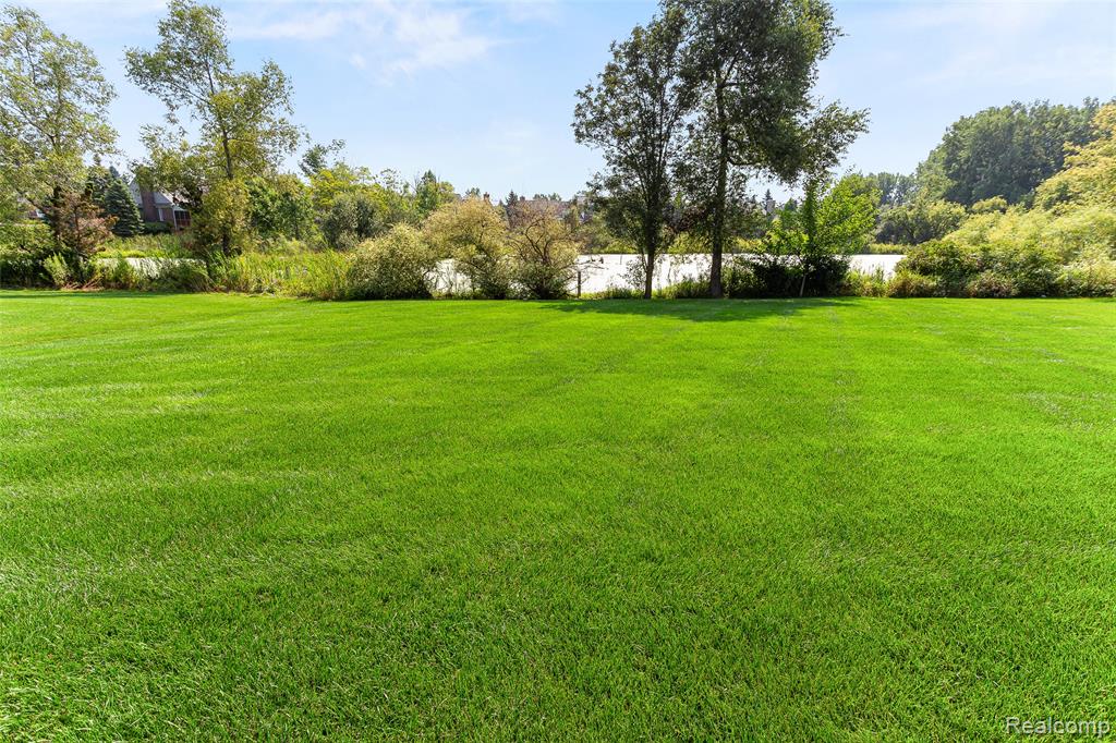 5093 Creekmonte Drive, Rochester, MI 48306 — Photo 45