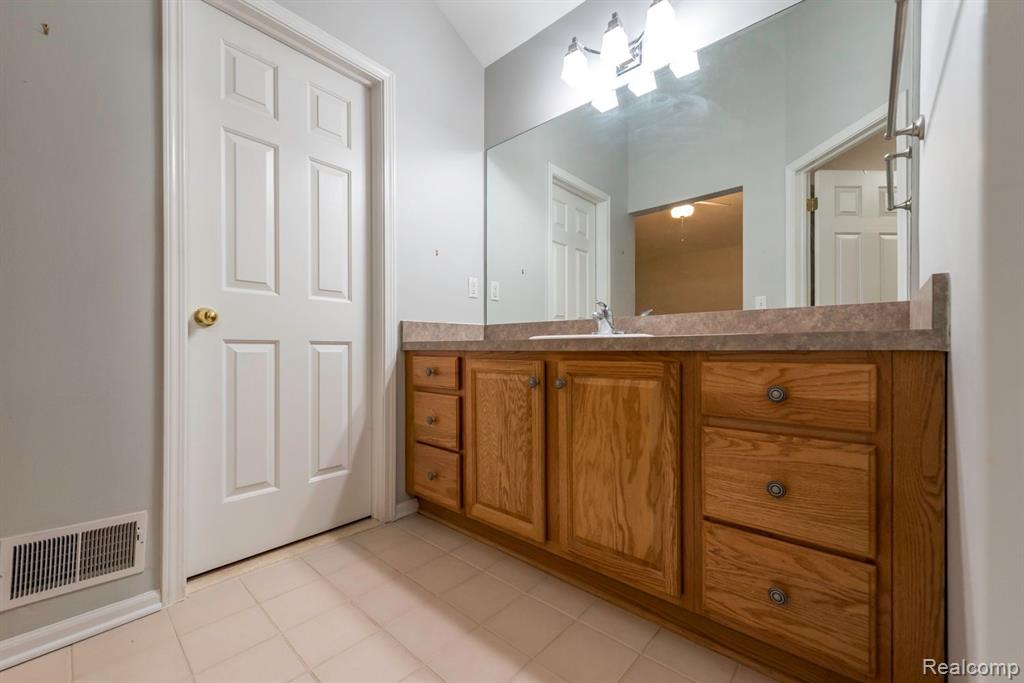 769 TAYLOR Street, Chelsea, MI 48118 — Photo 15