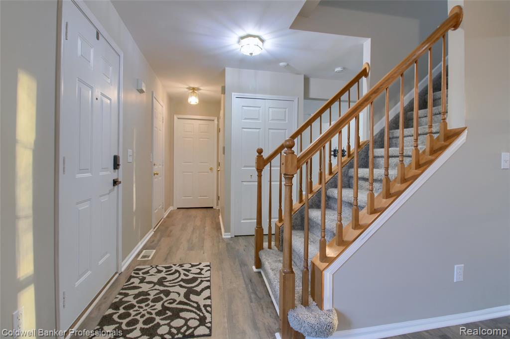 41816 White Tail Lane, Canton, MI 48188 — Photo 5