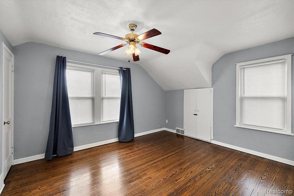 60 W Elmwood Avenue, Clawson, MI — Photo 26