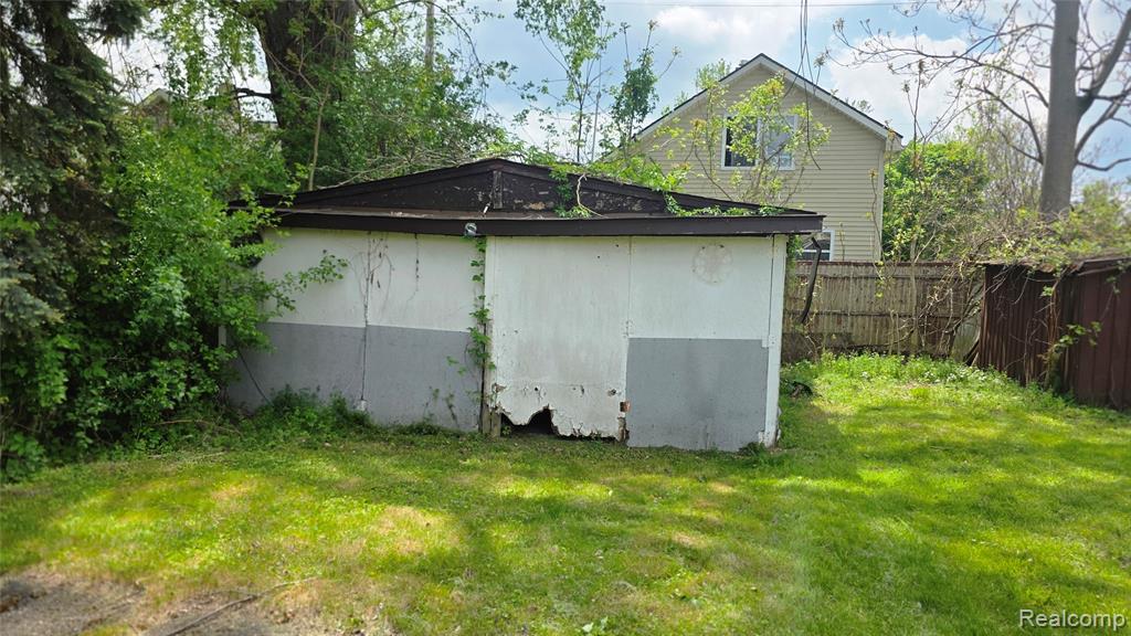 196 Beach Street, Pontiac, MI 48342 — Photo 13