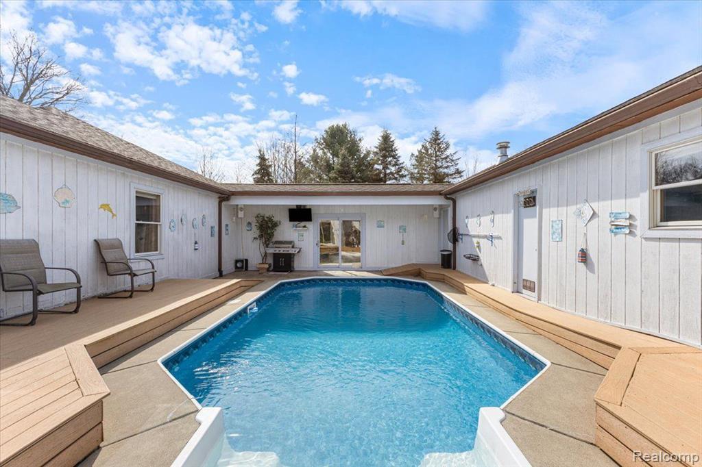 572 CASEMER Road, Lake Orion, MI — Photo 21