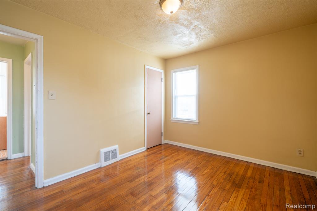 16841 Winston Street, Detroit, MI 48219 — Photo 11