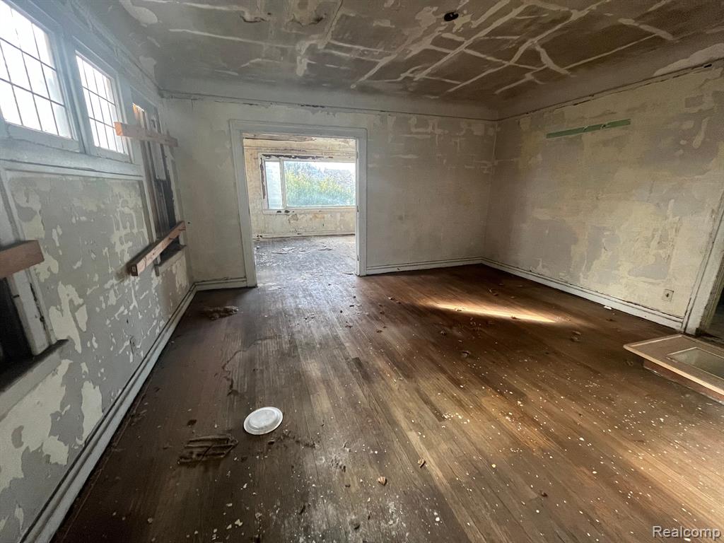 9400 WILDEMERE Street, Detroit, MI 48206 — Photo 6