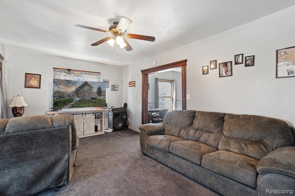 701 N SAGINAW Street, Durand, MI 48429 — Photo 16