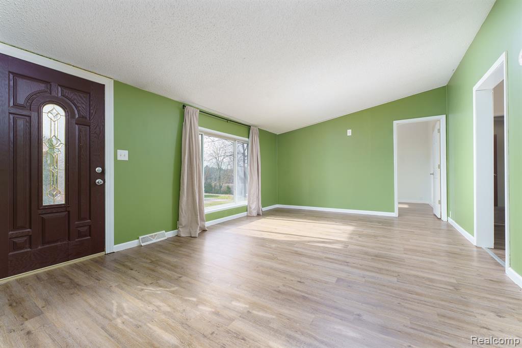511 1ST Street, Gregory, MI 48137 — Photo 4