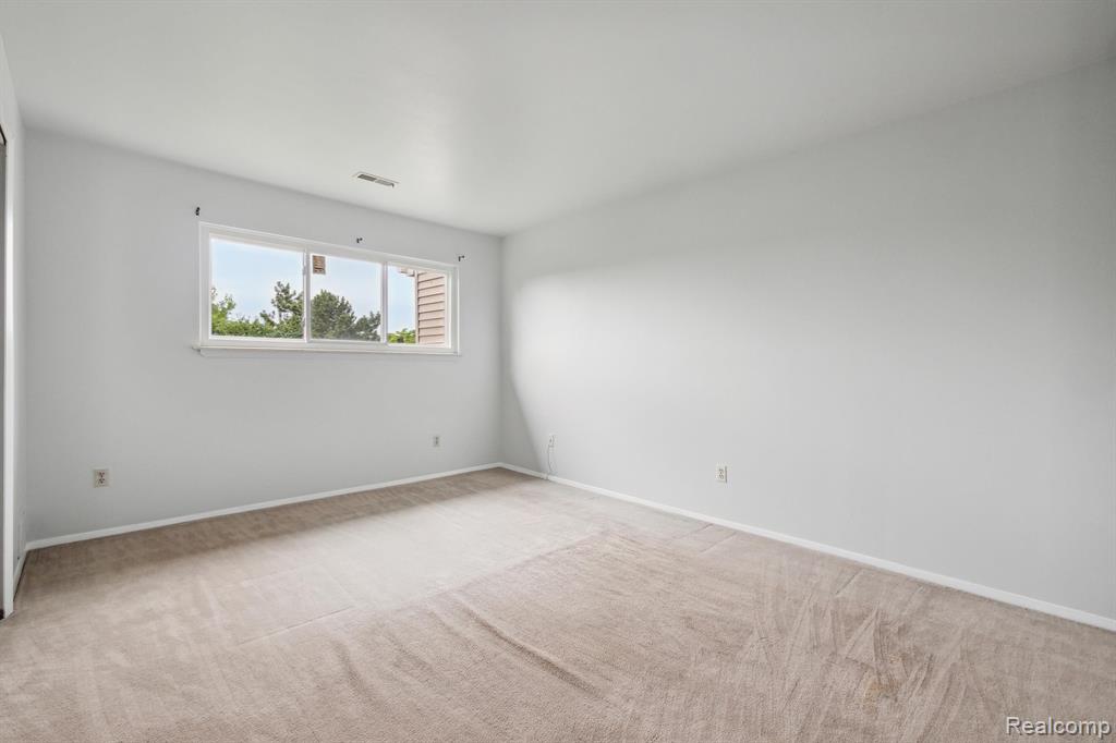 32013 W 12 MILE Road, 306, Farmington Hills, MI 48334 — Photo 18