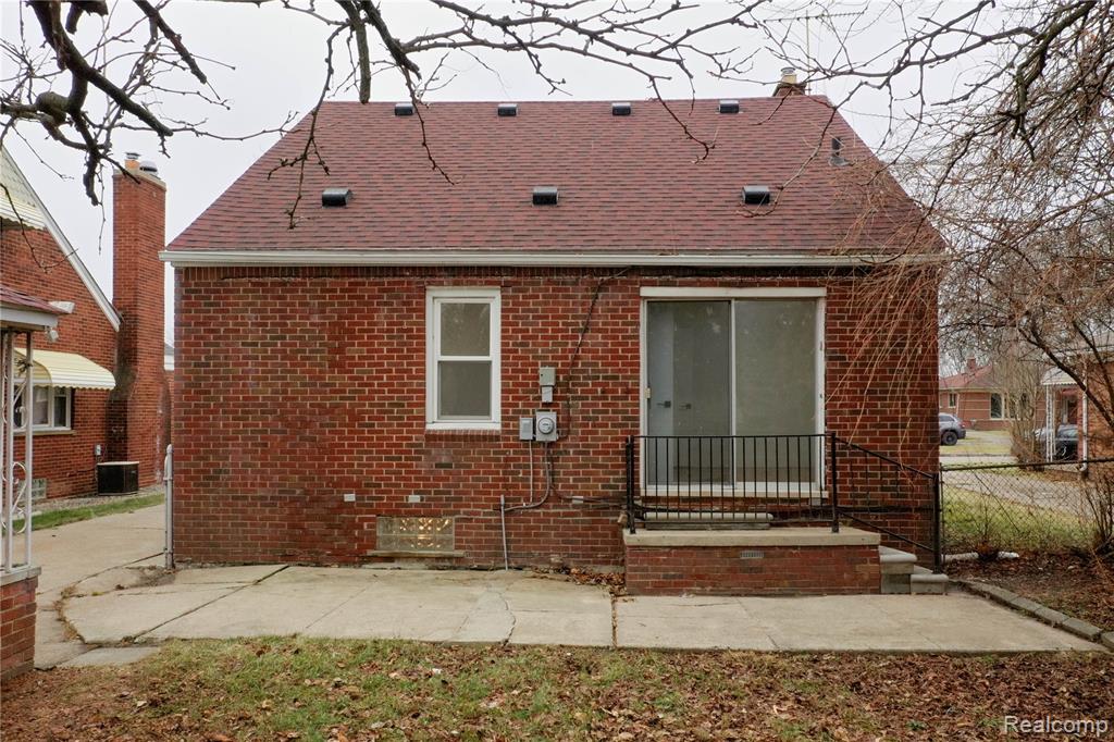 16535 Lincoln Avenue, Eastpointe, MI 48021 — Photo 37