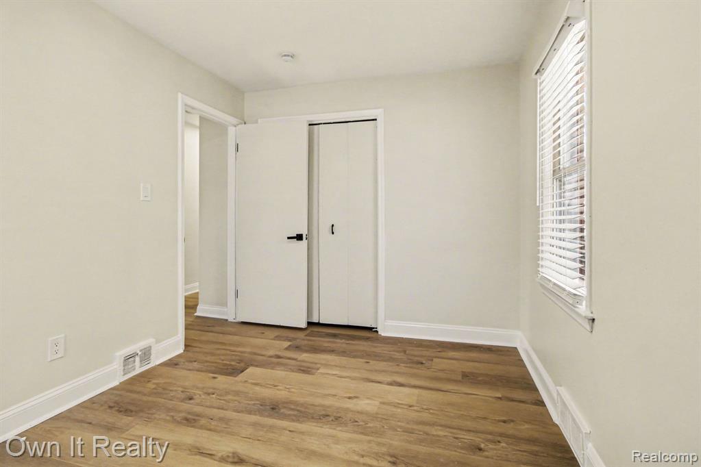 15574 Fox, Redford, MI 48239 — Photo 21
