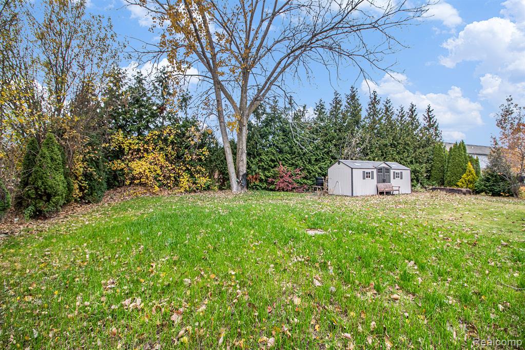 23840 Brentwood Drive, Trenton, MI 48183 — Photo 24