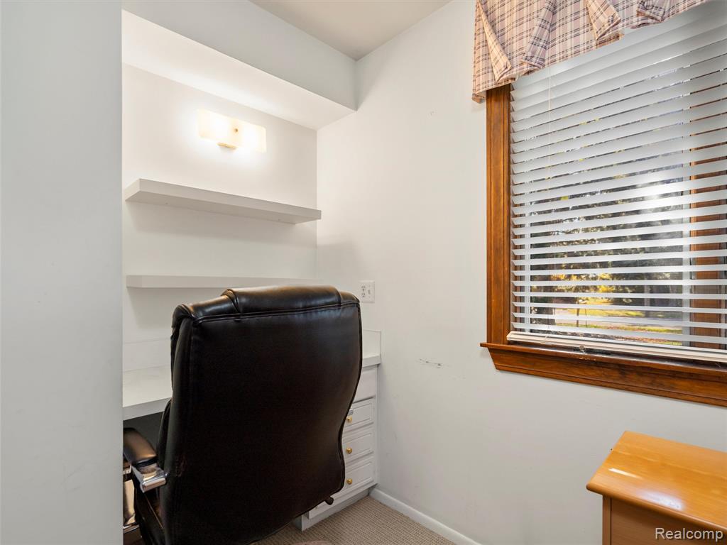 920 Grace Avenue, Rochester Hills, MI 48307 — Photo 23