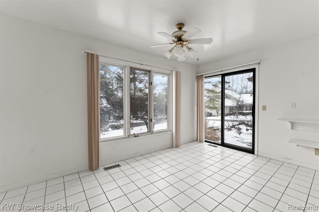6933 Pebble Park Circle, 83, West Bloomfield, MI — Photo 10