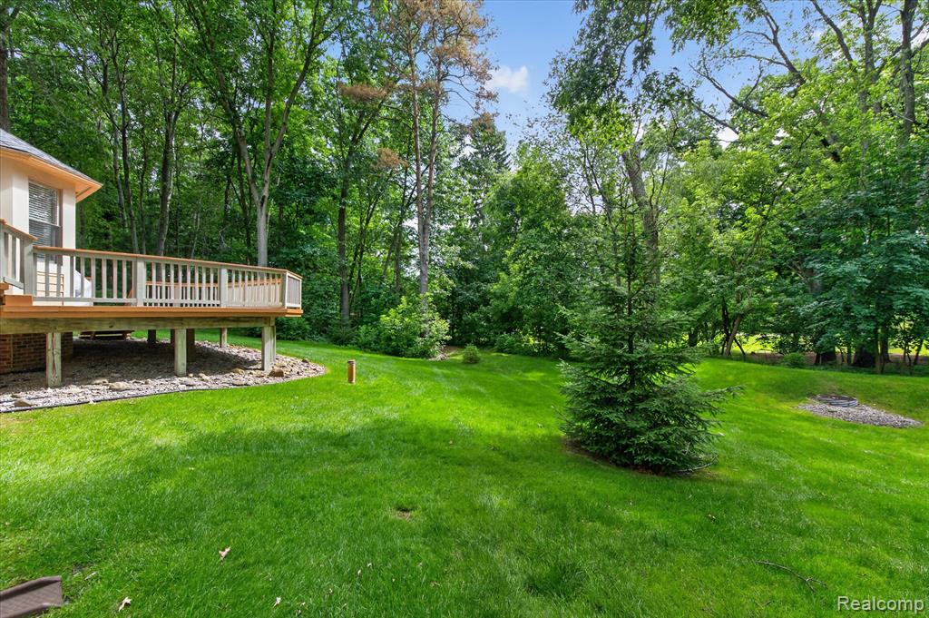 5079 Pinewood Drive, Brighton, MI 48116 — Photo 41